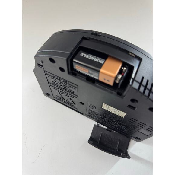 GE 7-4813B Digital Red LCD AM/FM Alarm Clock Radio - Picture 7 of 9